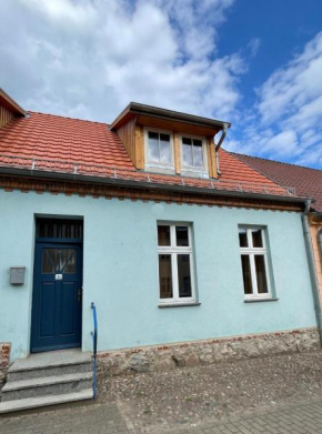 FeWo-Schloßstraße - Zum blauen Haus in Penkun